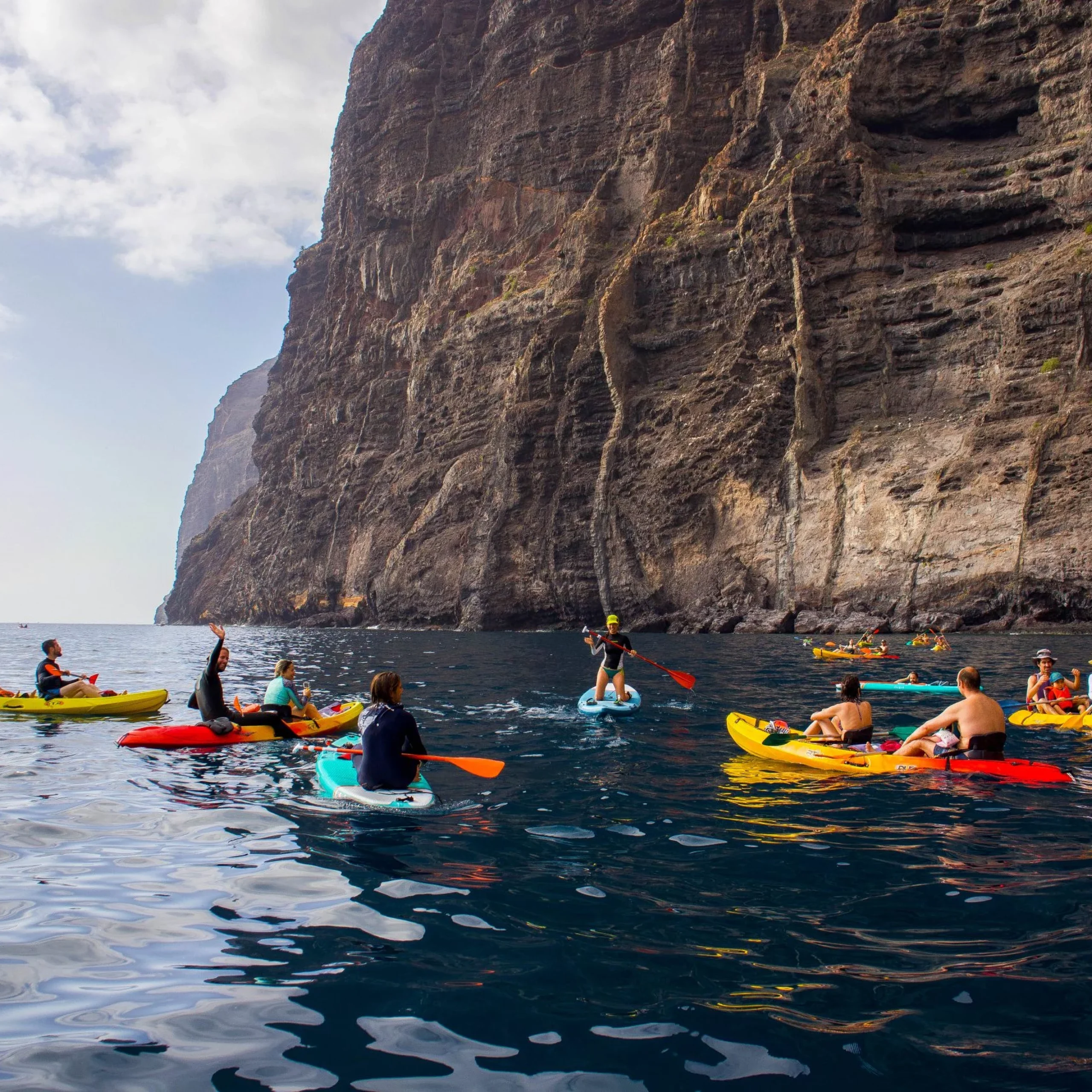 Hacer kayack en los gigantes